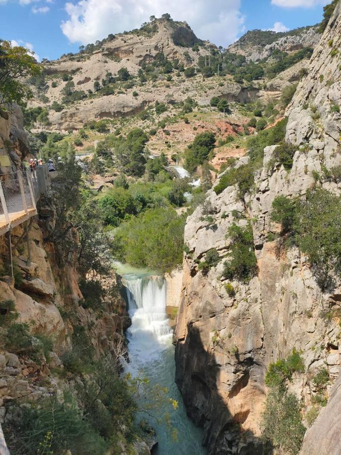 Peace And Tranquility At Montana Retreat Apartment Alora Bagian luar foto